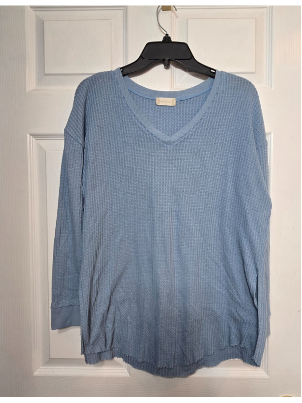 Altar'd State Blue Waffle Knit Thermal V-Neck Top - Small